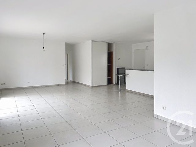 maison à louer - 4 pièces - 98.48 m2 - ROULLET ST ESTEPHE - 16 - POITOU-CHARENTES - Century 21 Aloha Immobilier