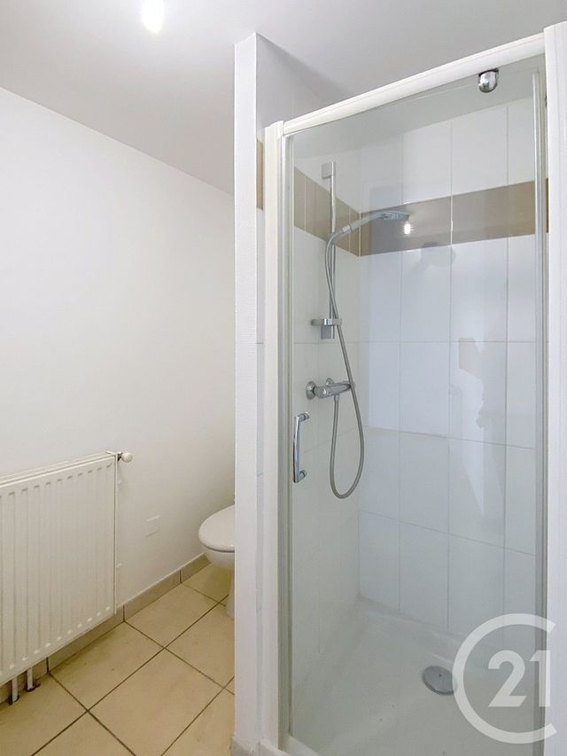 Appartement F2 à louer - 2 pièces - 28.8 m2 - ANGOULEME - 16 - POITOU-CHARENTES - Century 21 Aloha Immobilier