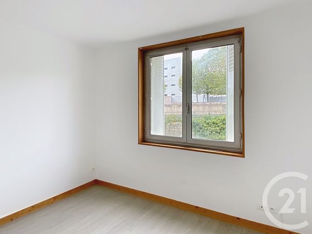 Appartement F2 à louer - 2 pièces - 28.8 m2 - ANGOULEME - 16 - POITOU-CHARENTES - Century 21 Aloha Immobilier