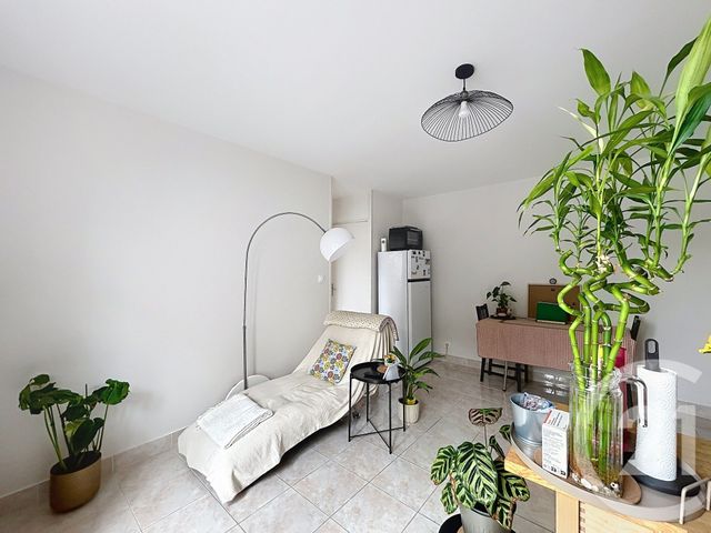 Appartement F2 à louer - 2 pièces - 32.08 m2 - ST MICHEL - 16 - POITOU-CHARENTES - Century 21 Aloha Immobilier