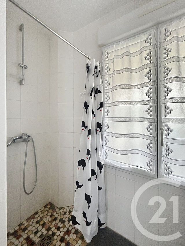 Appartement F2 à louer - 2 pièces - 27.43 m2 - ANGOULEME - 16 - POITOU-CHARENTES - Century 21 Aloha Immobilier