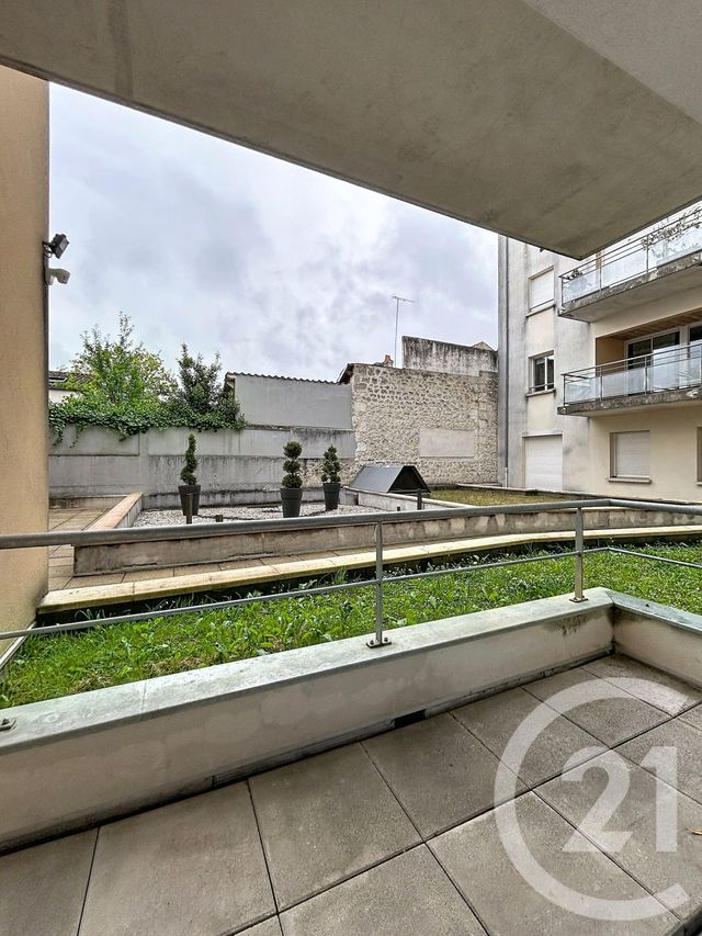 Appartement F2 à louer - 2 pièces - 27.43 m2 - ANGOULEME - 16 - POITOU-CHARENTES - Century 21 Aloha Immobilier