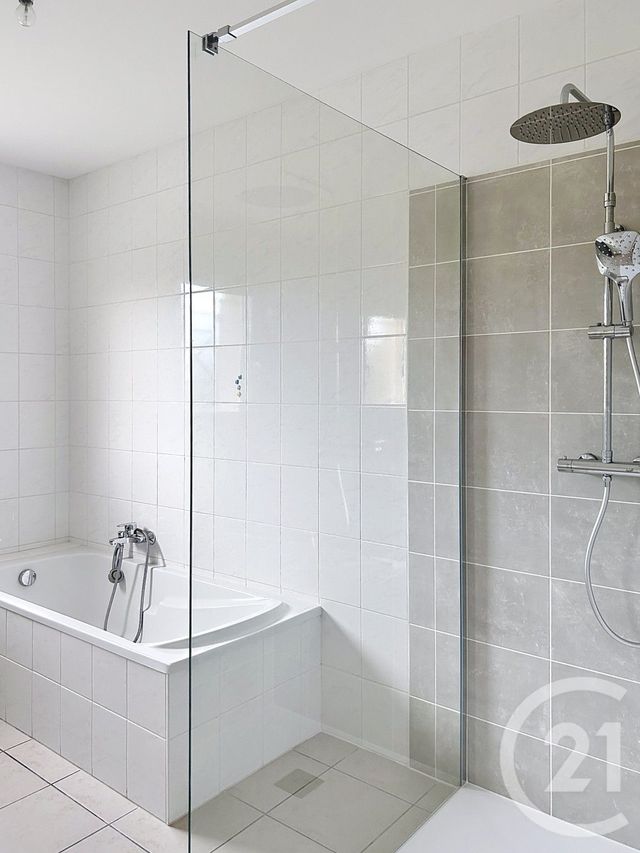 maison à louer - 4 pièces - 103.03 m2 - BRIE - 16 - POITOU-CHARENTES - Century 21 Aloha Immobilier