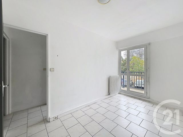 Appartement F4 à louer - 4 pièces - 82.35 m2 - ANGOULEME - 16 - POITOU-CHARENTES - Century 21 Aloha Immobilier