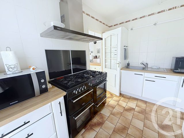 maison à vendre - 5 pièces - 109.91 m2 - ST YRIEIX SUR CHARENTE - 16 - POITOU-CHARENTES - Century 21 Aloha Immobilier