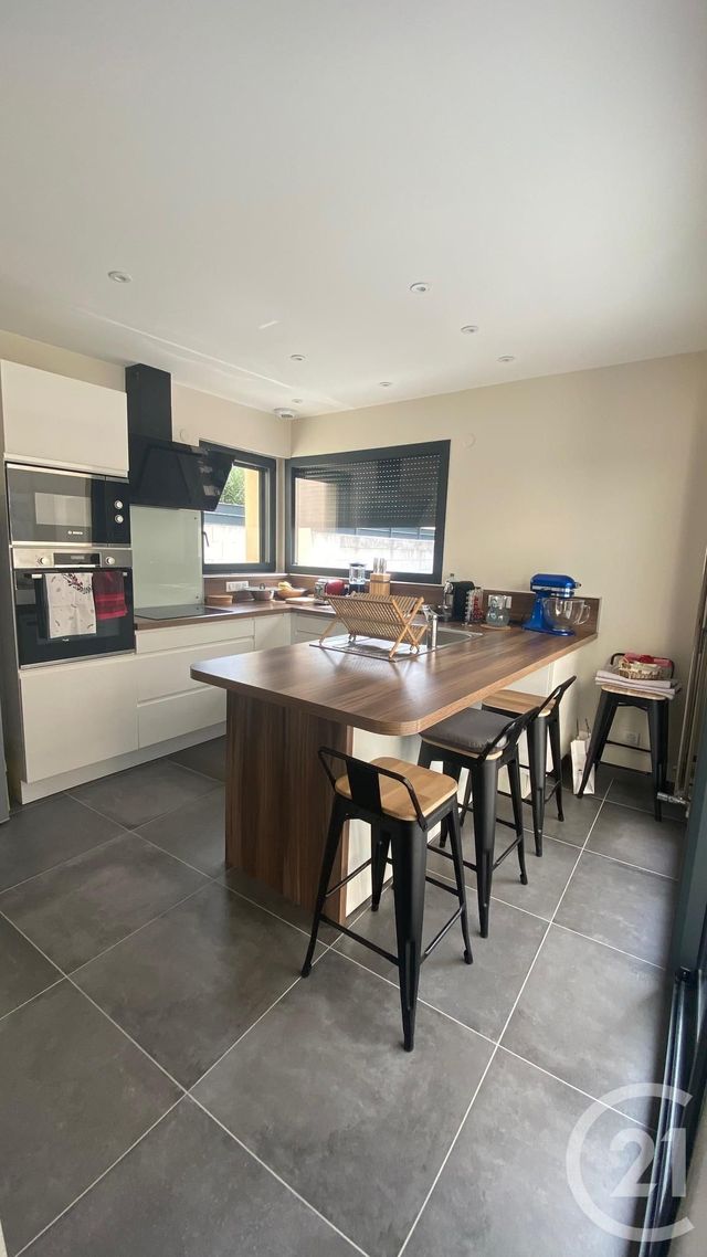 maison à vendre - 7 pièces - 125.0 m2 - ANGOULEME - 16 - POITOU-CHARENTES - Century 21 Aloha Immobilier