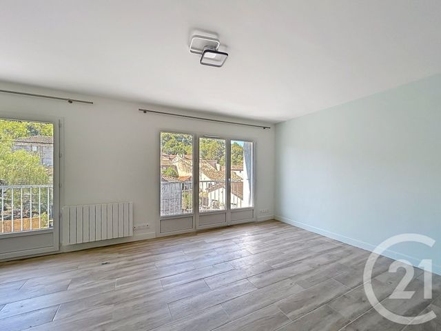 Appartement T2 à louer - 2 pièces - 40.71 m2 - ANGOULEME - 16 - POITOU-CHARENTES - Century 21 Aloha Immobilier