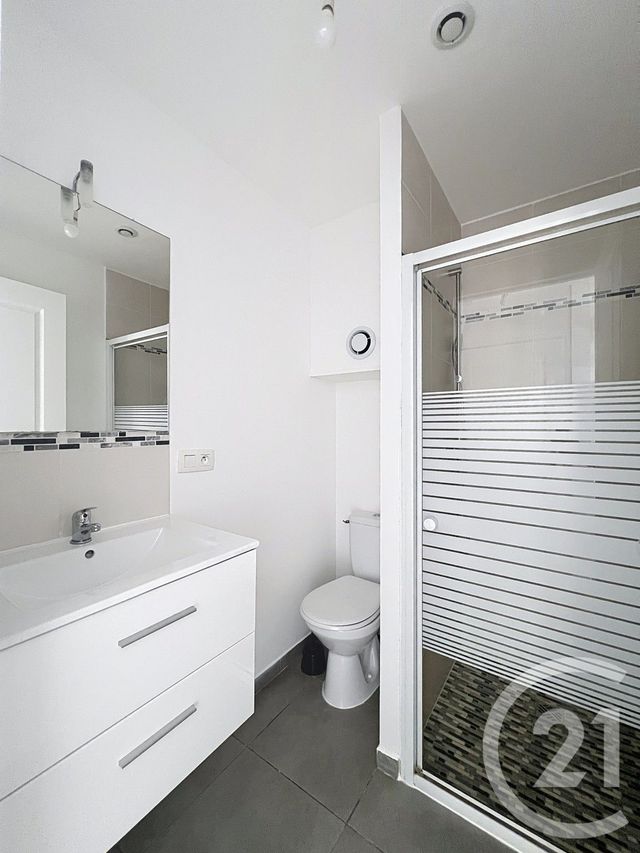 Appartement F1 à louer - 1 pièce - 24.18 m2 - ANGOULEME - 16 - POITOU-CHARENTES - Century 21 Aloha Immobilier