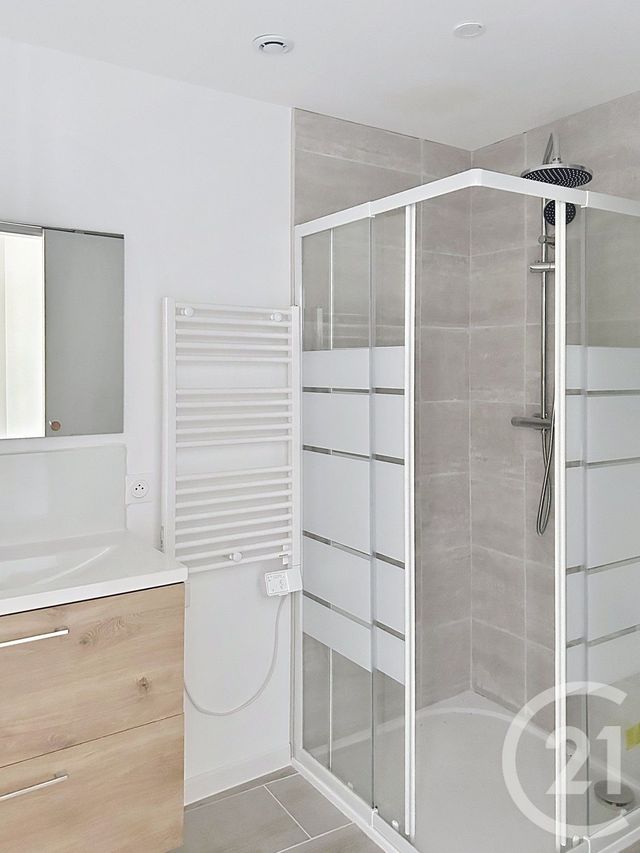 maison à louer - 2 pièces - 38.39 m2 - SOYAUX - 16 - POITOU-CHARENTES - Century 21 Aloha Immobilier