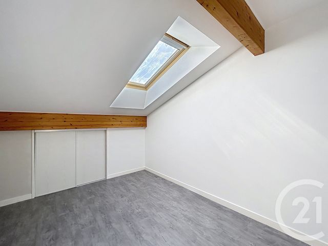 Appartement T2 à louer - 2 pièces - 52.0 m2 - ANGOULEME - 16 - POITOU-CHARENTES - Century 21 Aloha Immobilier