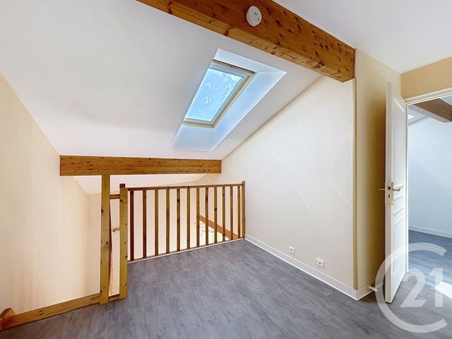 Appartement T2 à louer - 2 pièces - 52.0 m2 - ANGOULEME - 16 - POITOU-CHARENTES - Century 21 Aloha Immobilier