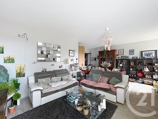 Appartement F3 à louer - 3 pièces - 88.6 m2 - ANGOULEME - 16 - POITOU-CHARENTES - Century 21 Aloha Immobilier