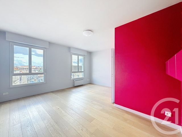 Appartement F2 à louer - 2 pièces - 51.7 m2 - ANGOULEME - 16 - POITOU-CHARENTES - Century 21 Aloha Immobilier