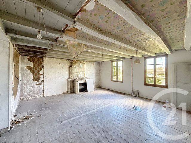 maison à vendre - 8 pièces - 294.0 m2 - ROULLET ST ESTEPHE - 16 - POITOU-CHARENTES - Century 21 Aloha Immobilier