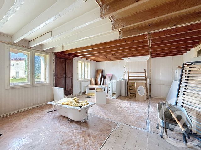 maison à vendre - 8 pièces - 294.0 m2 - ROULLET ST ESTEPHE - 16 - POITOU-CHARENTES - Century 21 Aloha Immobilier