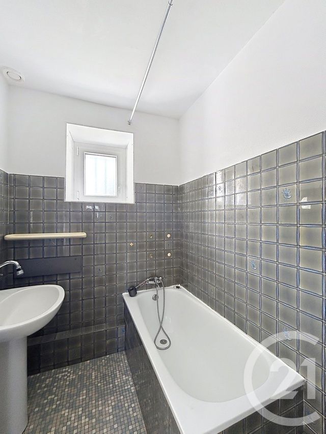 maison à louer - 3 pièces - 65.67 m2 - GARAT - 16 - POITOU-CHARENTES - Century 21 Aloha Immobilier