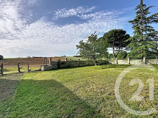 maison à louer - 3 pièces - 65.67 m2 - GARAT - 16 - POITOU-CHARENTES - Century 21 Aloha Immobilier