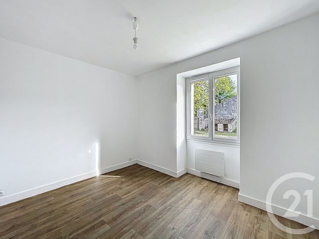 maison à louer - 3 pièces - 65.67 m2 - GARAT - 16 - POITOU-CHARENTES - Century 21 Aloha Immobilier