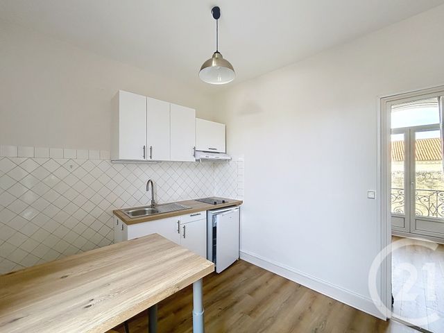 Appartement T1 à louer - 1 pièce - 25.96 m2 - ANGOULEME - 16 - POITOU-CHARENTES - Century 21 Aloha Immobilier