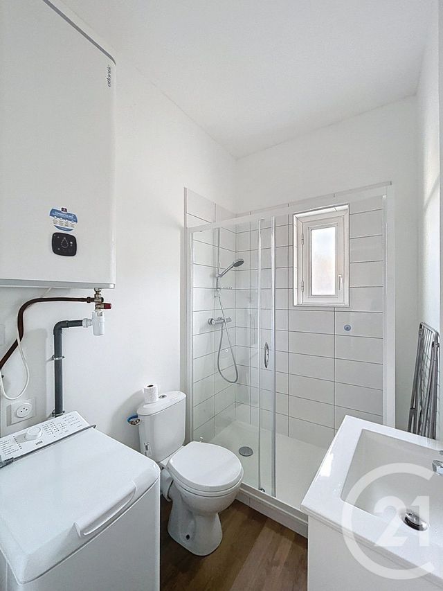 Appartement T1 à louer - 1 pièce - 25.96 m2 - ANGOULEME - 16 - POITOU-CHARENTES - Century 21 Aloha Immobilier