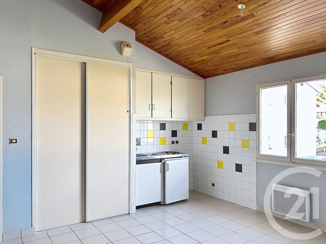 Appartement F2 à louer ST MICHEL