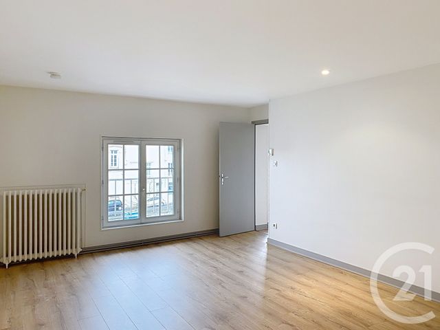 Appartement F2 à louer - 2 pièces - 48.8 m2 - ANGOULEME - 16 - POITOU-CHARENTES - Century 21 Aloha Immobilier