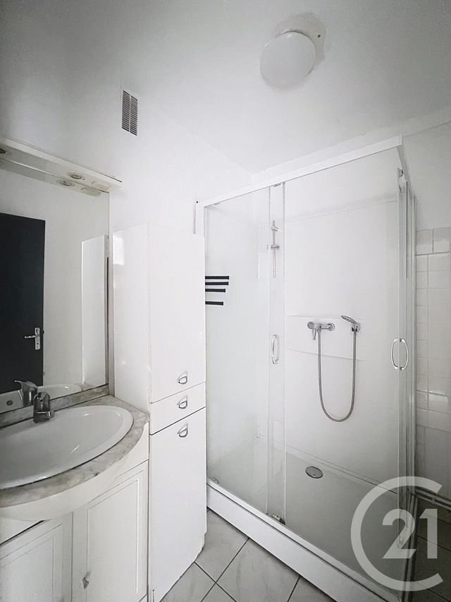 Appartement F4 à vendre - 4 pièces - 82.35 m2 - ANGOULEME - 16 - POITOU-CHARENTES - Century 21 Aloha Immobilier