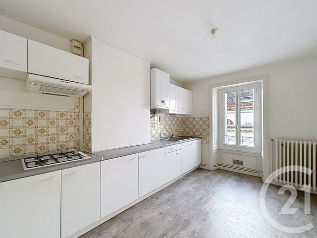 Appartement F2 à louer - 2 pièces - 76.89 m2 - ANGOULEME - 16 - POITOU-CHARENTES - Century 21 Aloha Immobilier