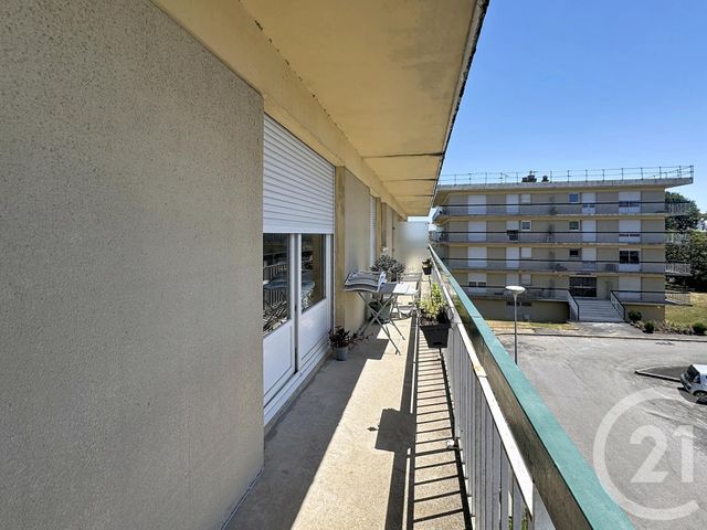 Appartement F3 à vendre - 4 pièces - 67.11 m2 - ANGOULEME - 16 - POITOU-CHARENTES - Century 21 Aloha Immobilier