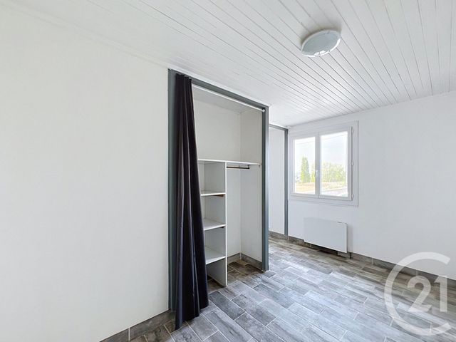 Appartement Studio à louer ST MICHEL