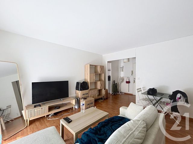 Appartement F2 à louer - 2 pièces - 54.78 m2 - ANGOULEME - 16 - POITOU-CHARENTES - Century 21 Aloha Immobilier