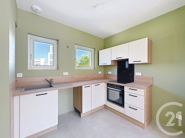 Appartement F3 à louer - 3 pièces - 61.76 m2 - ANGOULEME - 16 - POITOU-CHARENTES - Century 21 Aloha Immobilier