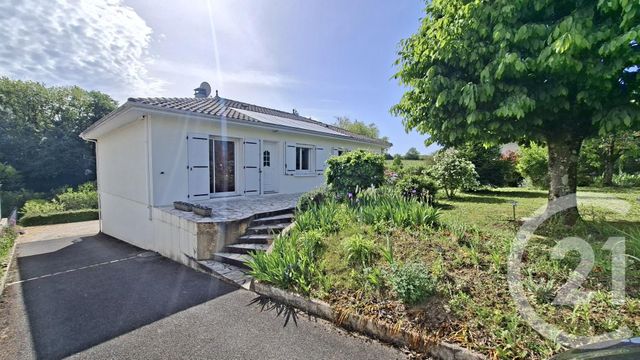 maison à vendre - 7 pièces - 150.0 m2 - CHATEAUNEUF SUR CHARENTE - 16 - POITOU-CHARENTES - Century 21 Aloha Immobilier