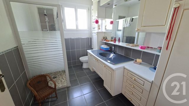 maison à vendre - 7 pièces - 150.0 m2 - CHATEAUNEUF SUR CHARENTE - 16 - POITOU-CHARENTES - Century 21 Aloha Immobilier
