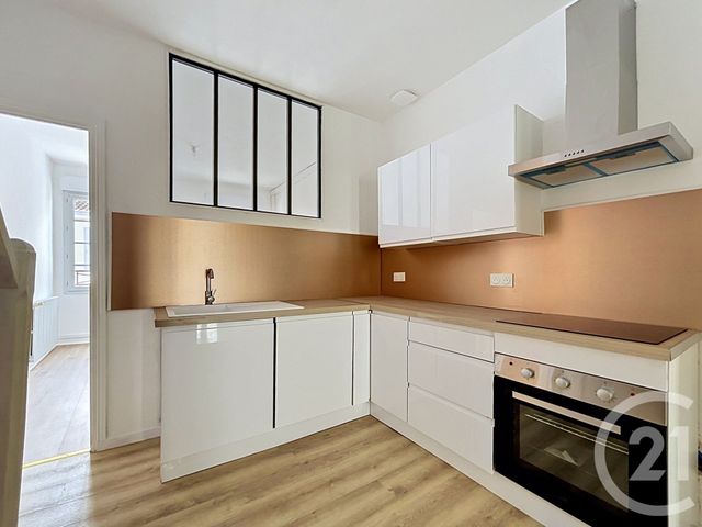 Appartement F4 à louer - 4 pièces - 95.5 m2 - ANGOULEME - 16 - POITOU-CHARENTES - Century 21 Aloha Immobilier