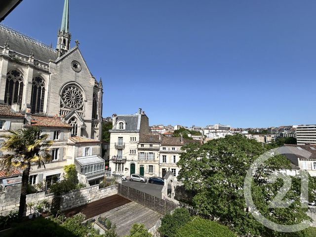 Appartement F2 à louer - 2 pièces - 33.96 m2 - ANGOULEME - 16 - POITOU-CHARENTES - Century 21 Aloha Immobilier