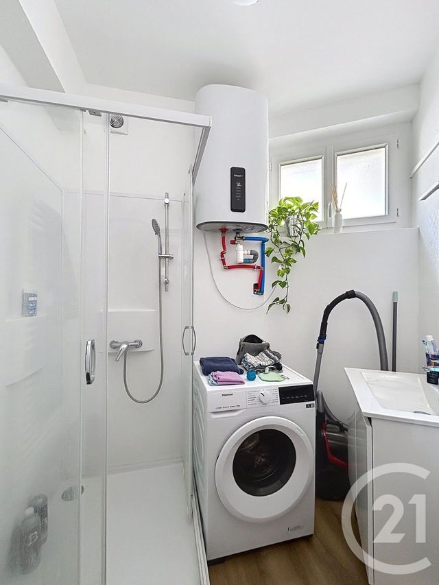 Appartement F2 à louer - 2 pièces - 45.85 m2 - ANGOULEME - 16 - POITOU-CHARENTES - Century 21 Aloha Immobilier