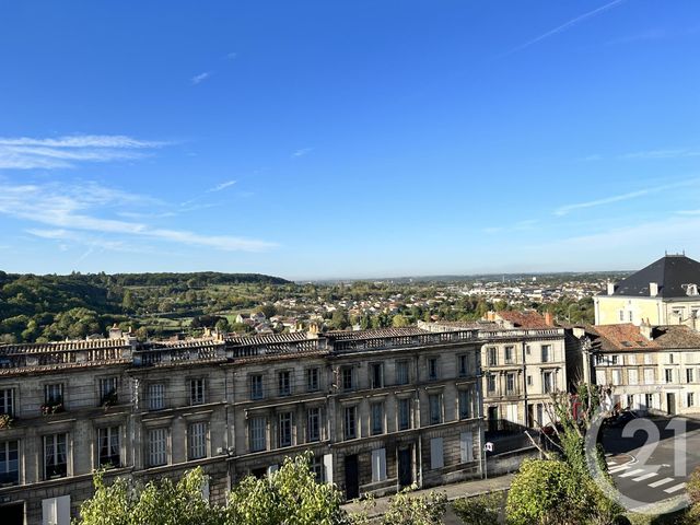 Appartement F2 à louer - 2 pièces - 45.85 m2 - ANGOULEME - 16 - POITOU-CHARENTES - Century 21 Aloha Immobilier