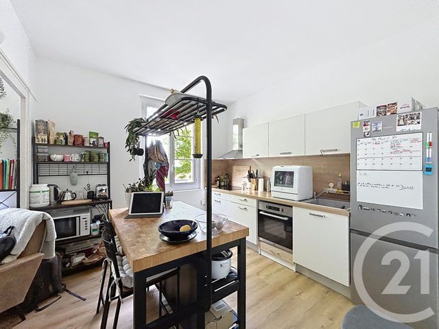 Appartement F2 à louer - 2 pièces - 45.85 m2 - ANGOULEME - 16 - POITOU-CHARENTES - Century 21 Aloha Immobilier