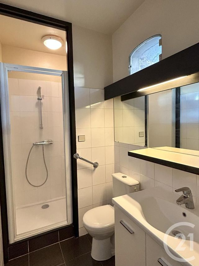 Appartement F2 à louer - 2 pièces - 42.0 m2 - ANGOULEME - 16 - POITOU-CHARENTES - Century 21 Aloha Immobilier
