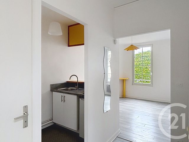 Appartement Studio à louer - 1 pièce - 30.55 m2 - ANGOULEME - 16 - POITOU-CHARENTES - Century 21 Aloha Immobilier