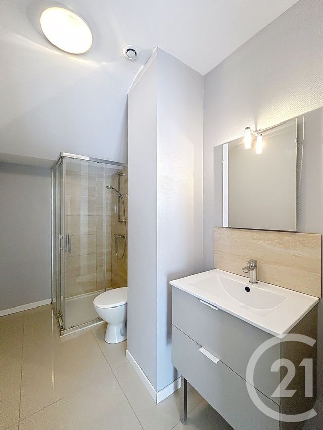 Appartement F1 à louer - 2 pièces - 32.9 m2 - LA COURONNE - 16 - POITOU-CHARENTES - Century 21 Aloha Immobilier