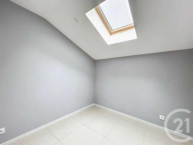 Appartement F1 à louer - 2 pièces - 32.9 m2 - LA COURONNE - 16 - POITOU-CHARENTES - Century 21 Aloha Immobilier