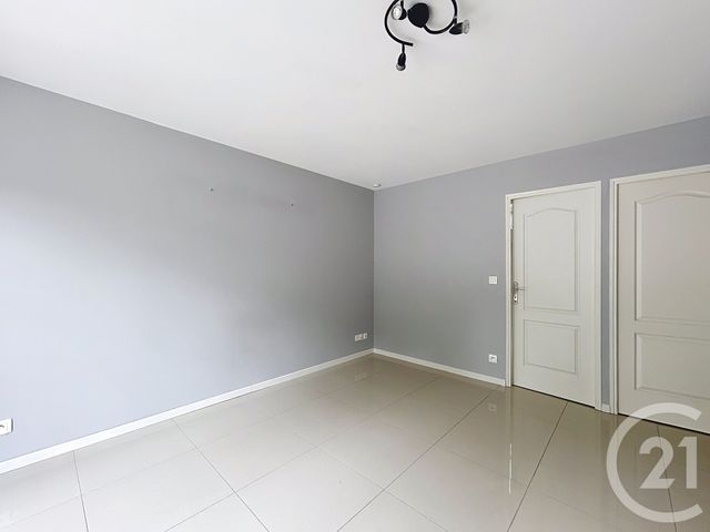 Appartement F1 à louer - 2 pièces - 32.9 m2 - LA COURONNE - 16 - POITOU-CHARENTES - Century 21 Aloha Immobilier