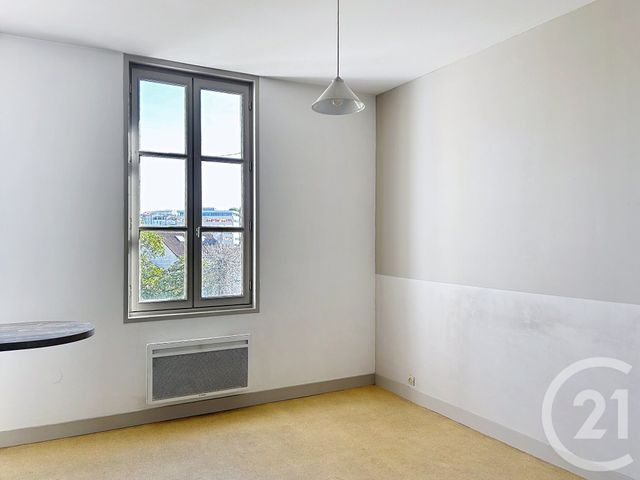 Appartement F2 à louer - 2 pièces - 32.98 m2 - ANGOULEME - 16 - POITOU-CHARENTES - Century 21 Aloha Immobilier