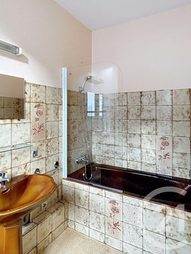Appartement F2 à louer - 2 pièces - 32.98 m2 - ANGOULEME - 16 - POITOU-CHARENTES - Century 21 Aloha Immobilier