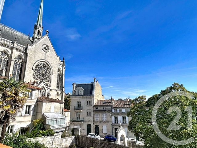 Appartement F2 à louer - 2 pièces - 32.98 m2 - ANGOULEME - 16 - POITOU-CHARENTES - Century 21 Aloha Immobilier