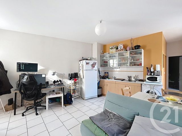 Appartement F2 à louer - 2 pièces - 41.02 m2 - ANGOULEME - 16 - POITOU-CHARENTES - Century 21 Aloha Immobilier