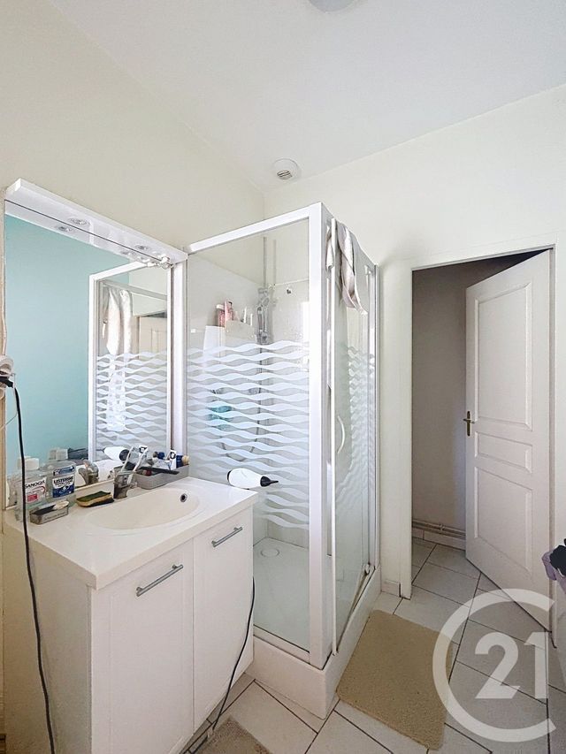 Appartement F2 à louer - 2 pièces - 41.02 m2 - ANGOULEME - 16 - POITOU-CHARENTES - Century 21 Aloha Immobilier