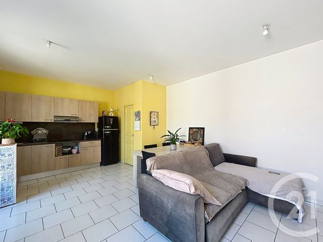 Appartement F2 à louer - 2 pièces - 46.0 m2 - ANGOULEME - 16 - POITOU-CHARENTES - Century 21 Aloha Immobilier